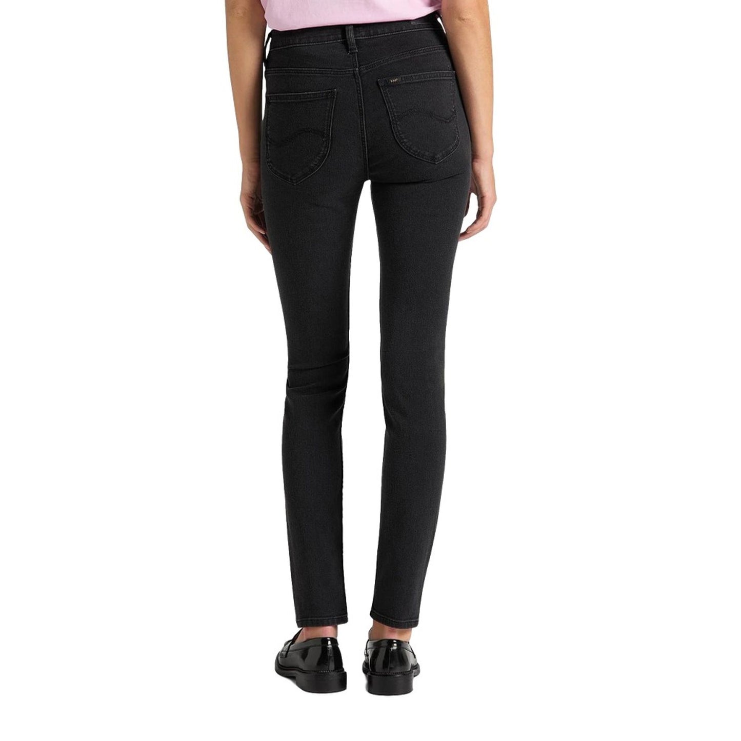 Lee Jeans – L’Indispensable Skinny Noir pour une Silhouette Élancée