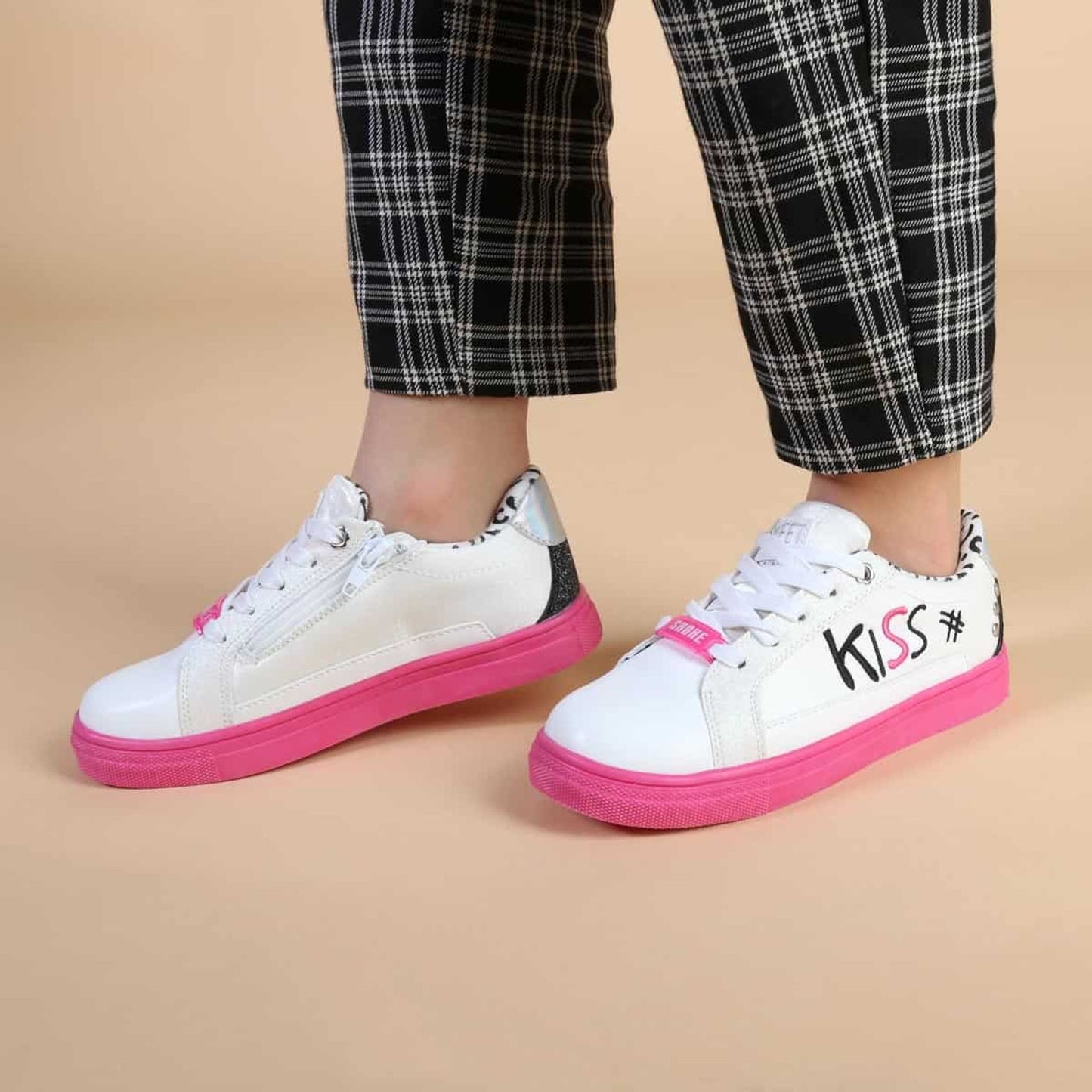 Shone Sneakers Blanc et Rose avec Détail #KISS